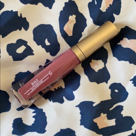 Too Faced Melted Matte in Suck It - Picture 4 of 5